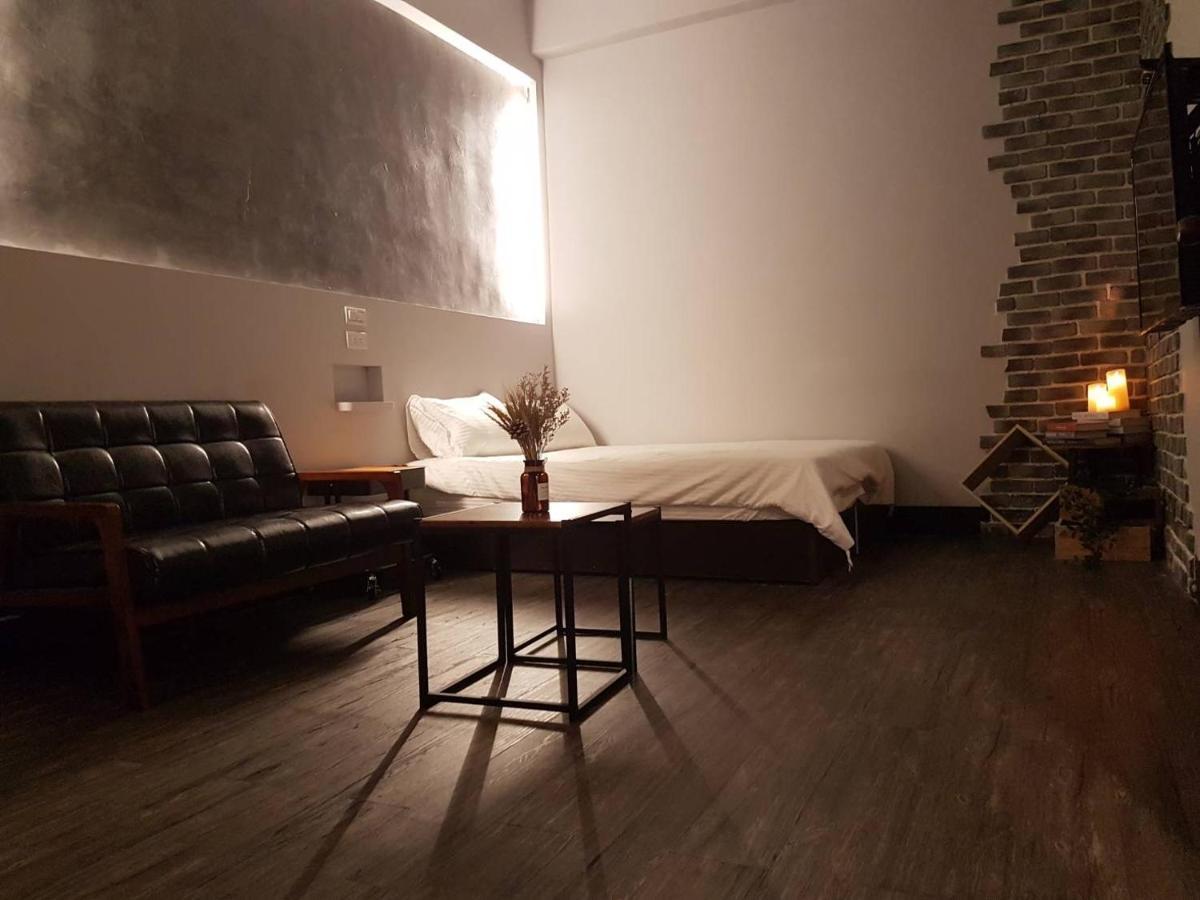 Utopia Hostel T'ai-tung エクステリア 写真
